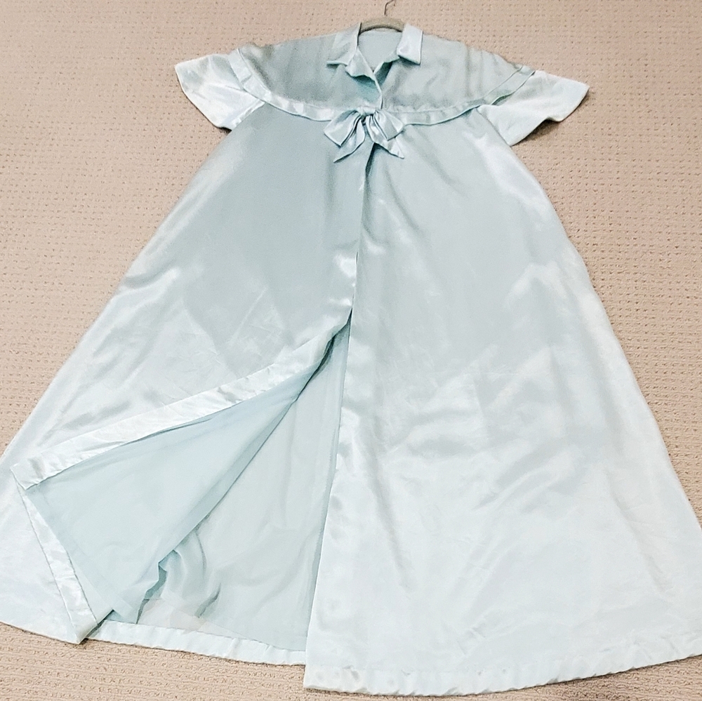 Virginia Wallace 1960's Pale Aqua Green Satin Long Kimono Robe, Med, EUC